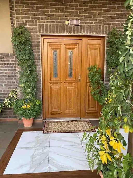 Villa Uklala Kamëz アルバニア